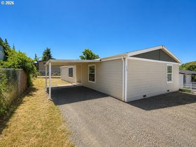 152 NE Scofield Ave