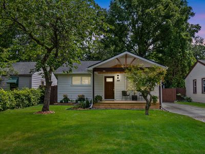 590 Bagley Ave