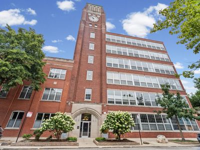 1801 W Larchmont Ave APT 103