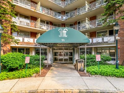71 Strawberry Hill Avenue #1010