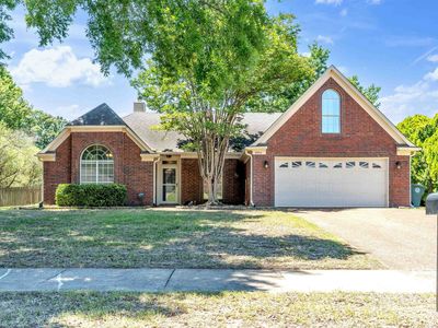Property at 3933 Oak Forest Dr, Bartlett, TN