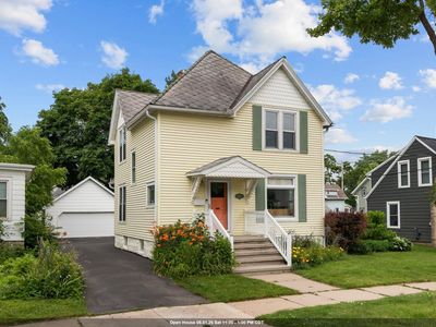 120 E Commercial St
