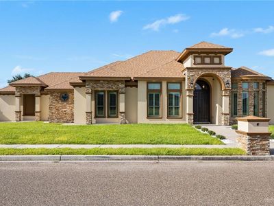 220 Santa Lucia Ln