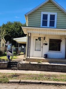 360 S McArthur St