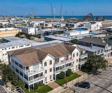 303 E Montgomery Ave #D