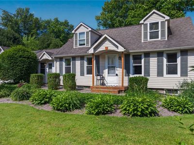 Property at 700 Maple Dr, Fayetteville, NY