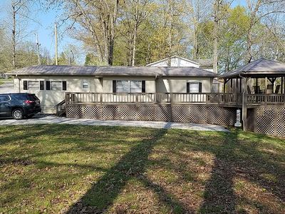 791 Lakeview Dr