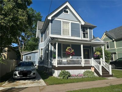 710 Pickering St