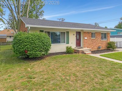 22 W Braman Ave