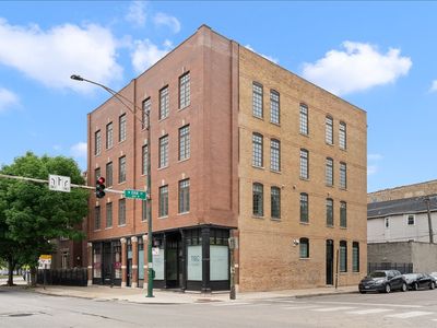 636 N Racine Ave APT 3S
