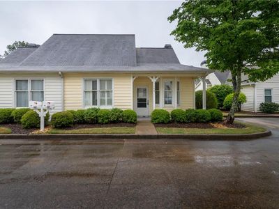 145 Victoria Way