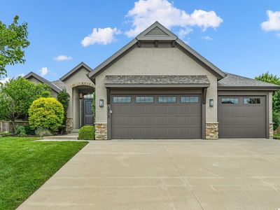 5712 Warren Ct
