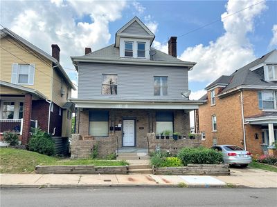 2462 Pioneer Ave