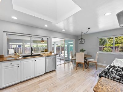 2715 Lyon Cir