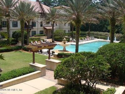 955 REGISTRY Boulevard #220
