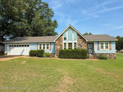 6640 Black Thorn Dr