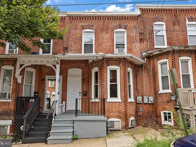 1006 W 7th St