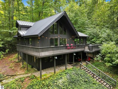 3917 Deskin Dr