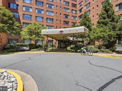 1111 Arlington Blvd APT 604