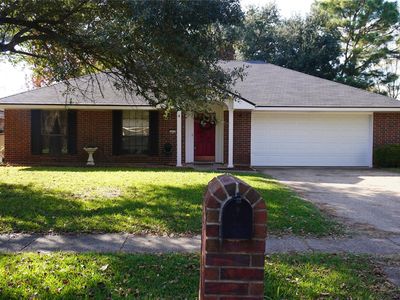 1612 Gentilly Dr