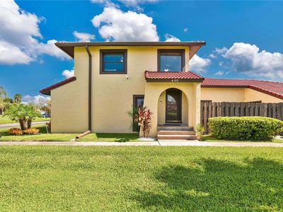 435 HUNTER CIRCLE