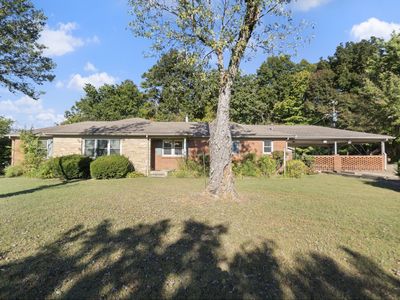 1429 Highway 100