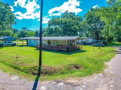 307 & 315 Lakeview Dr