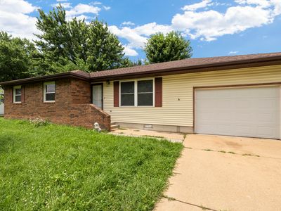 Property at 1015 N Hickory Street, Buffalo, MO