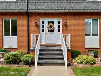 Property at 1467 Krafft Rd APT 5, Fort Gratiot, MI