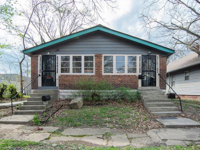 136 S Johnson Ave
