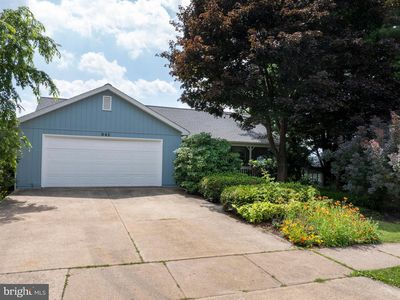 645 Berkshire Dr