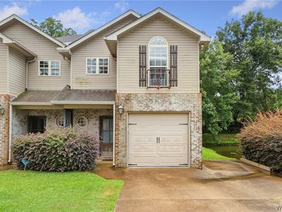 1755 Saint Charles Way
