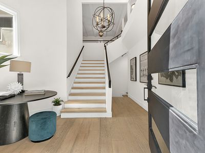 4148 Sunswept Dr