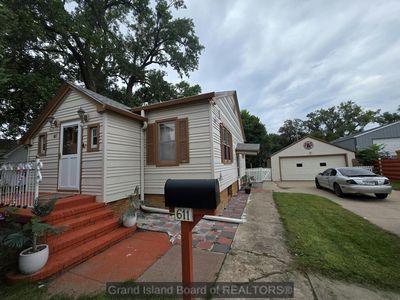 Property at 611 W 11th St, Hastings, NE