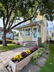 84 Govier St