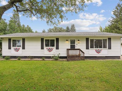 Property at 907 Sherman St, Dysart, IA