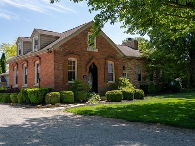 1402 Fox Rd