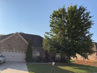 208 S Mossy Creek Cir