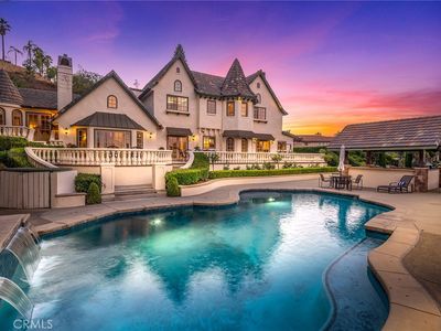 10082 Sunrise Ln
