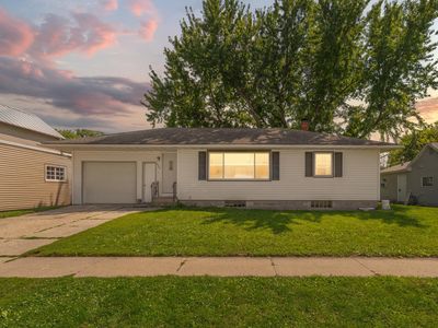333 1st St SE