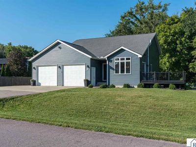 200 Mapleridge Dr