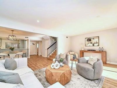 3130 Montrose Ave APT 102