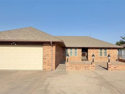 1915 Chisholm Dr