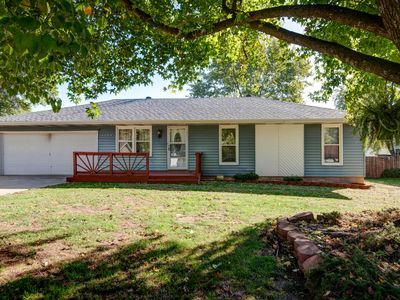 4104 S Meadowlark Drive