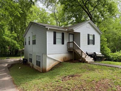 1300 Calhoun Ave NE