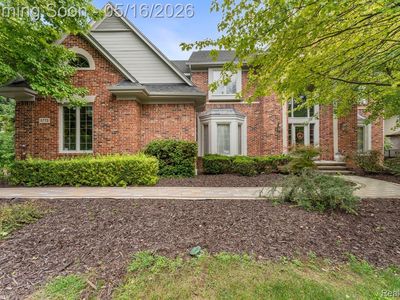 6775 Carlyle Xing