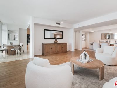 13600 Marina Pointe Dr UNIT 415