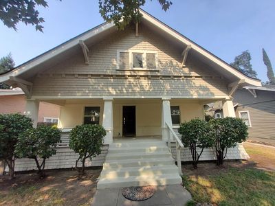 211 Orange Ave