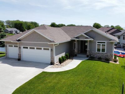 35 Venetian Dr