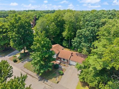 35 Rustic Dr